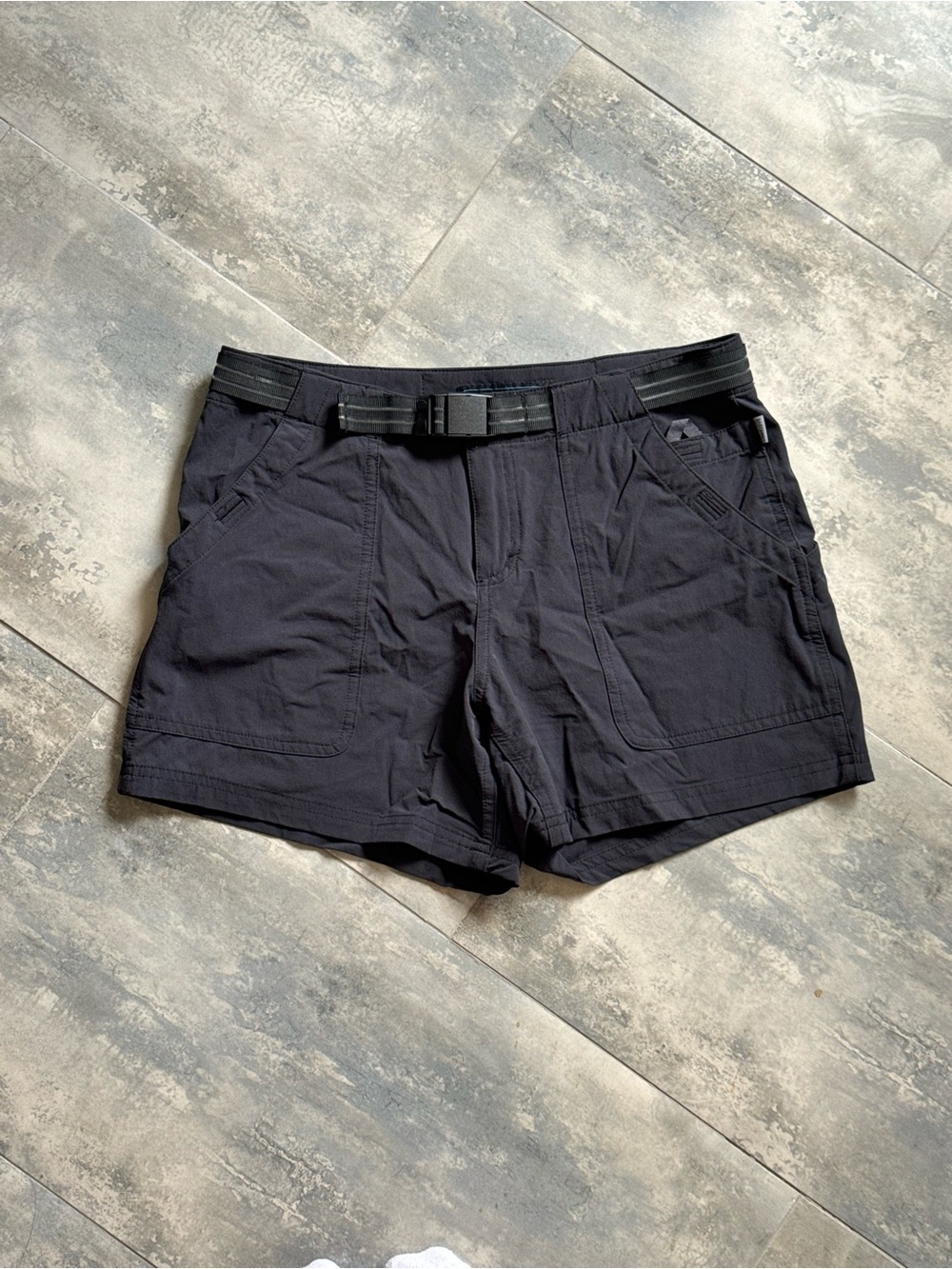 Eastern Mountain Sports Women's Cargo Shorts Size Medium Black